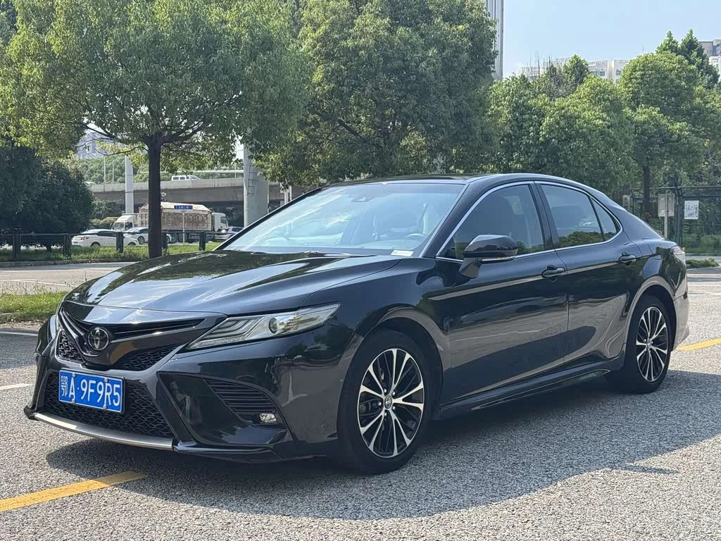 Toyota Camry 2018 2.0S