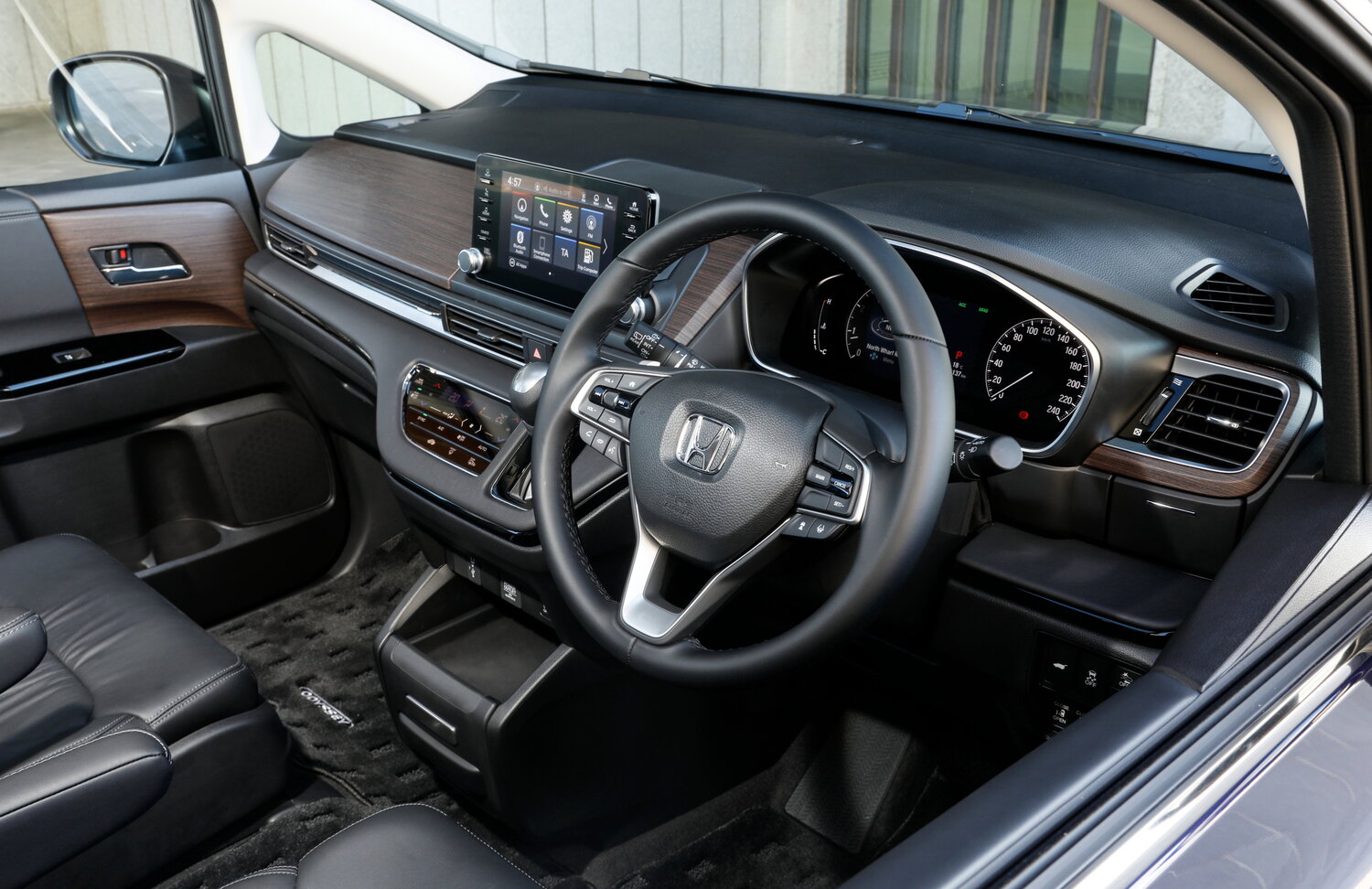 Honda Odyssey 2022 2.0L e:HEV — Фотографии комплектации 11