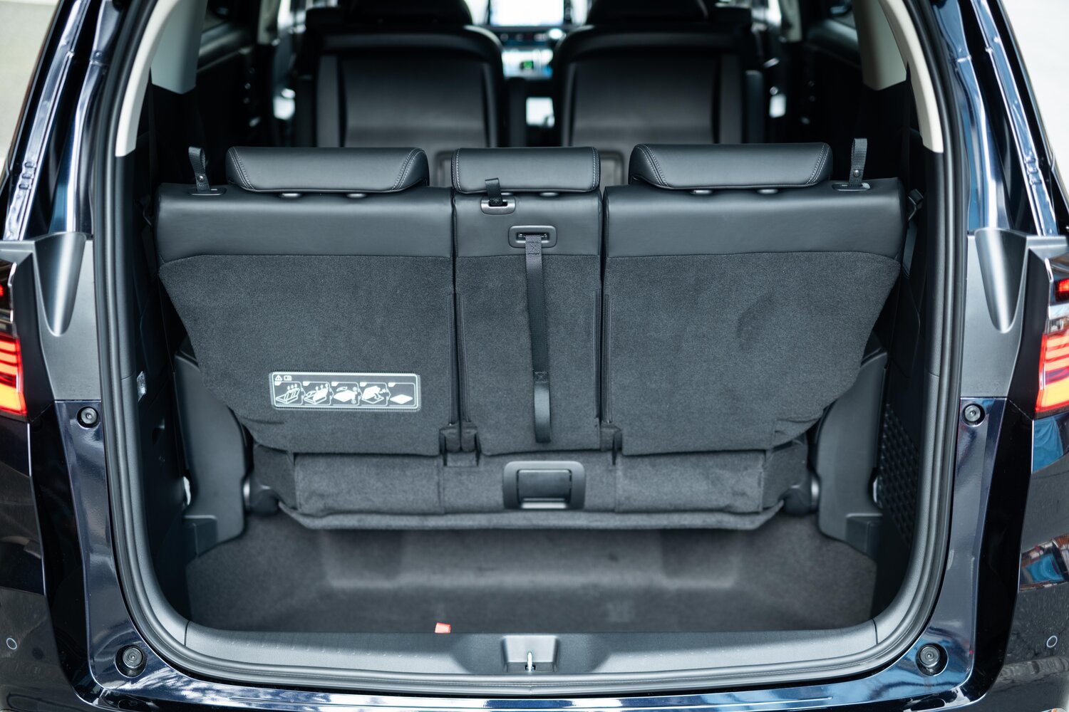 Honda Odyssey 2022 2.0L e:HEV — Фотографии комплектации 13