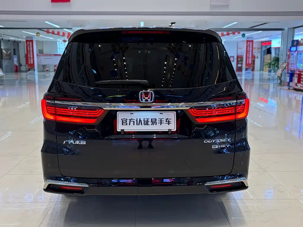 Honda Odyssey 2022 2.0L e:HEV — Фотографии автомобиля 6