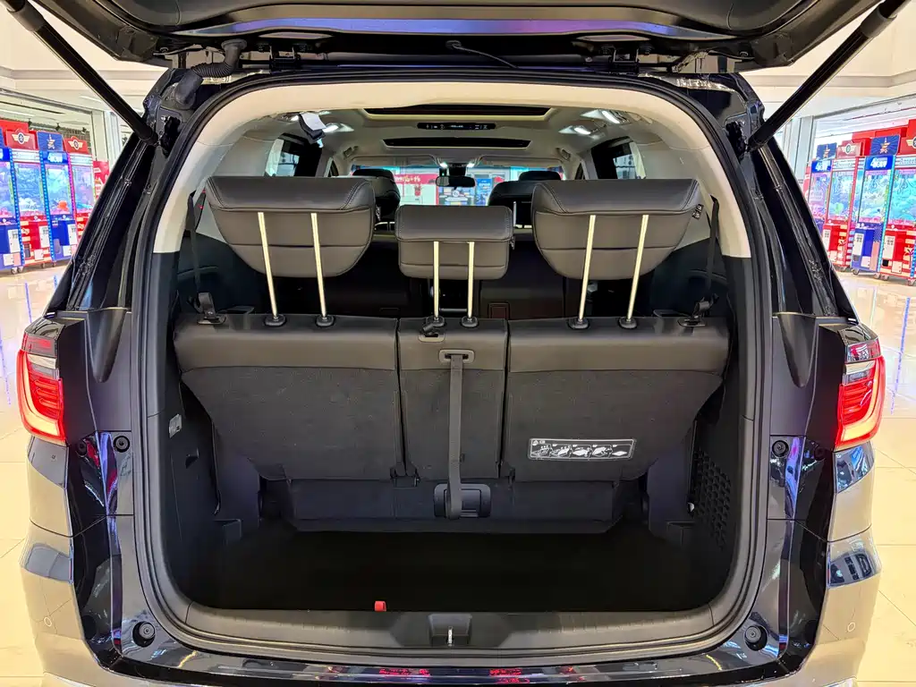 Honda Odyssey 2022 2.0L e:HEV — Фотографии автомобиля 9