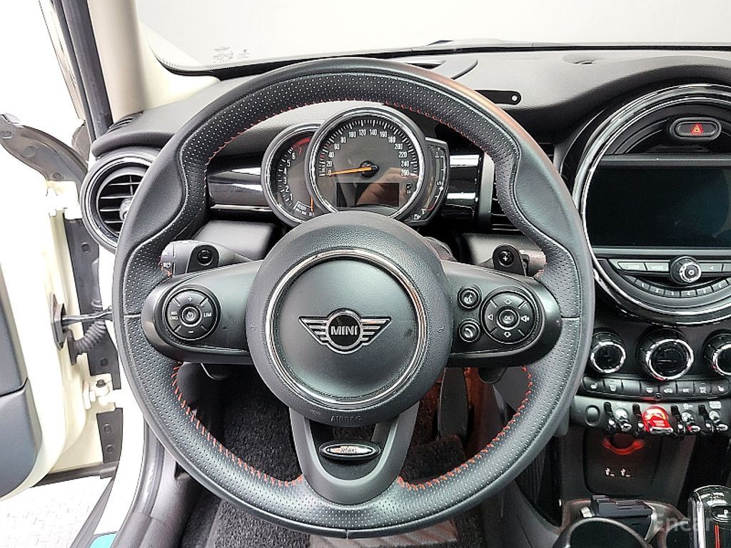 Mini COOPER 5 HIGH — Фотографии автомобиля 13