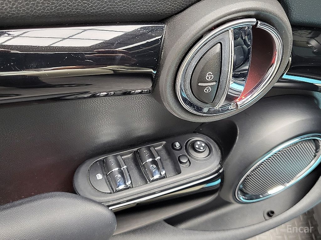 Mini COOPER 5 HIGH — Фотографии автомобиля 17