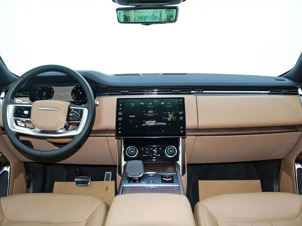 Land Rover Range Rover 2023 3.0 L6 400PS Long Wheelbase — Фотографии автомобиля 8