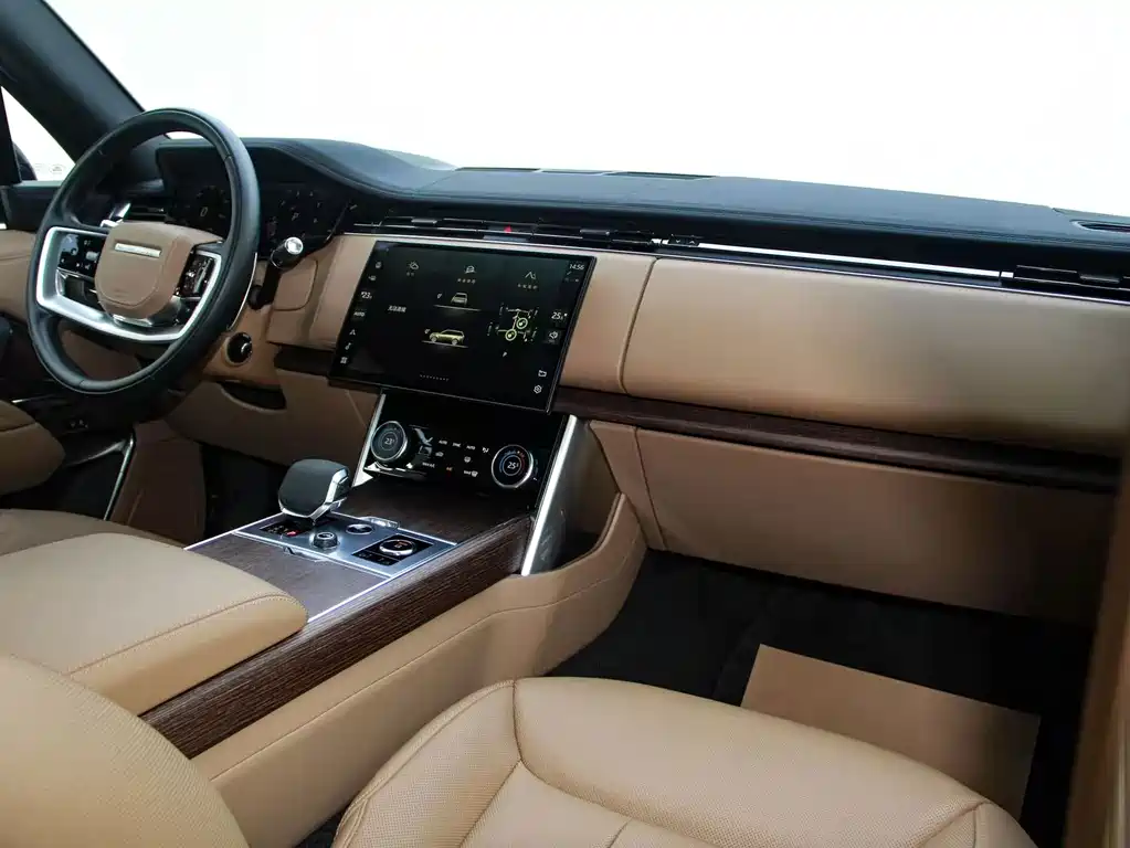 Land Rover Range Rover 2023 3.0 L6 400PS Long Wheelbase — Фотографии автомобиля 9
