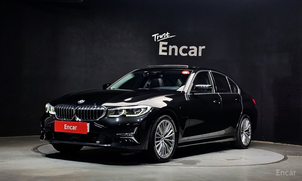 BMW 3 Series 330e Luxury