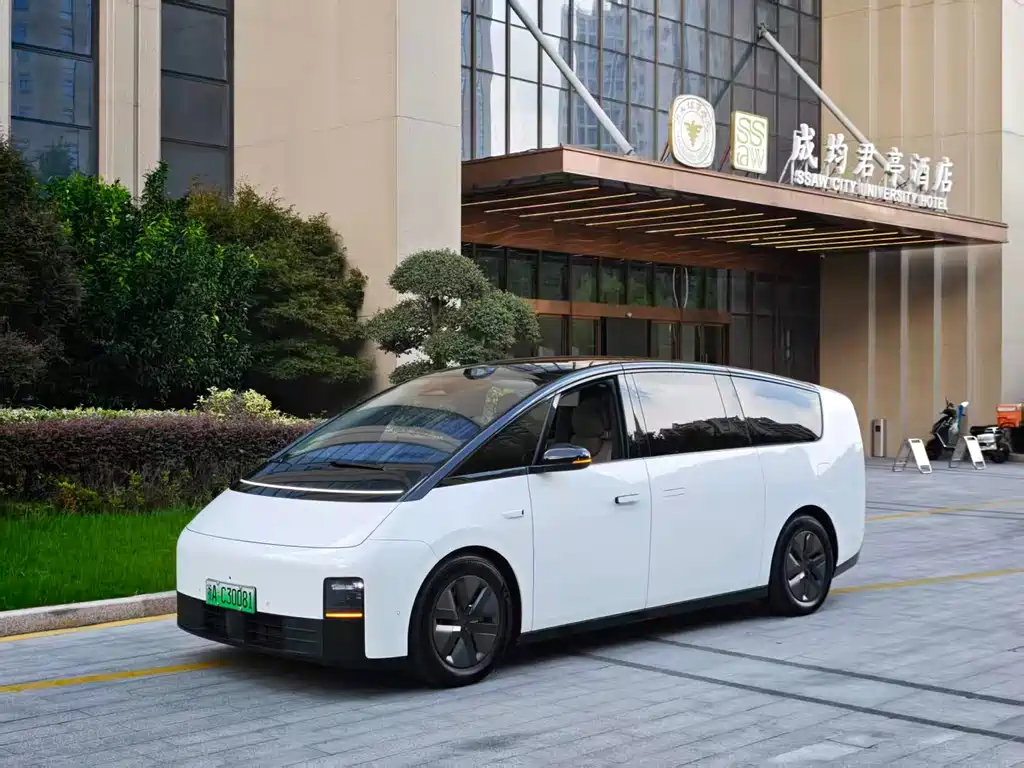 Li Auto MEGA 2025 Home