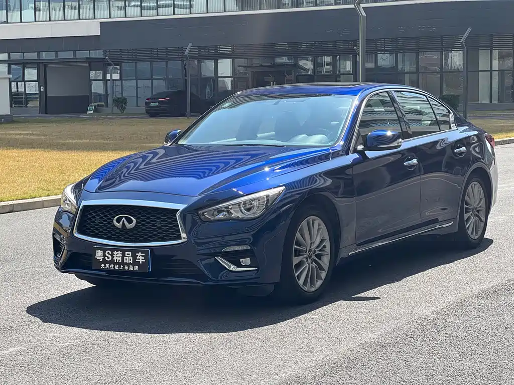 Infiniti Q50L 2021 2.0T