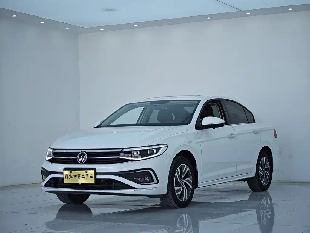 Volkswagen Bora 2023 200TSI DSG