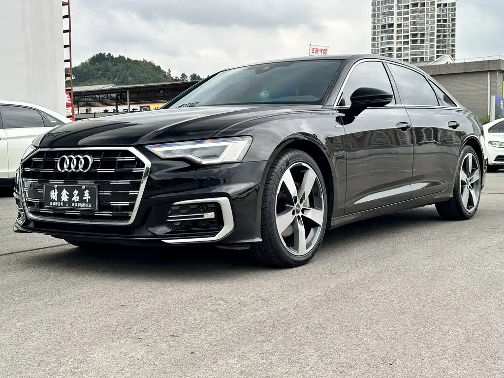 Audi A6L 2023 40 TFSI Luxury