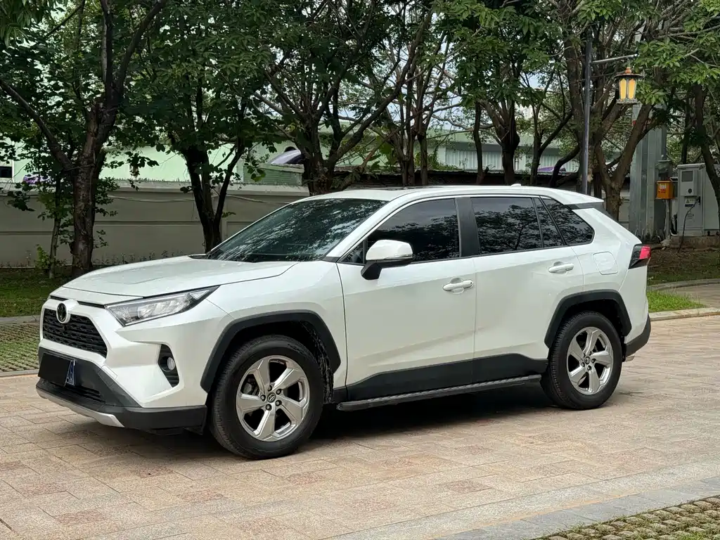 Toyota RAV4 2021 2.0L CVT
