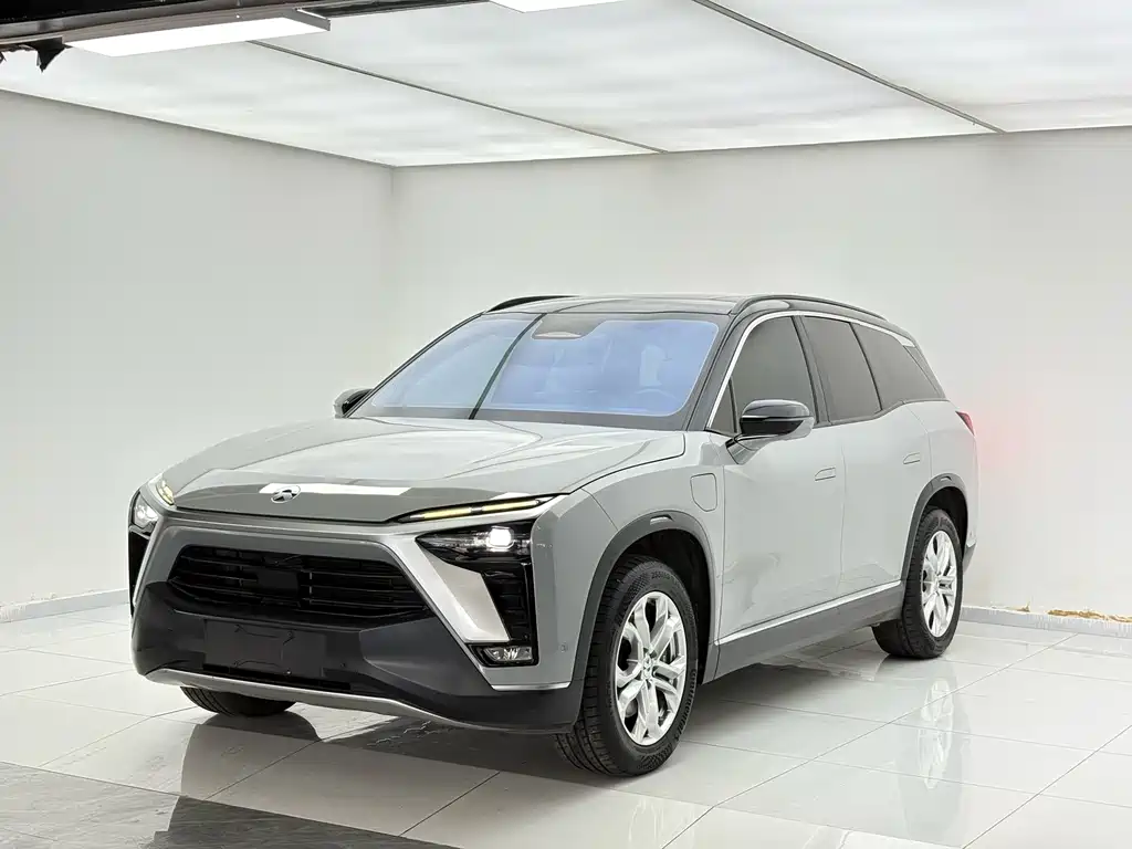NIO ES8 2020 580KM мест