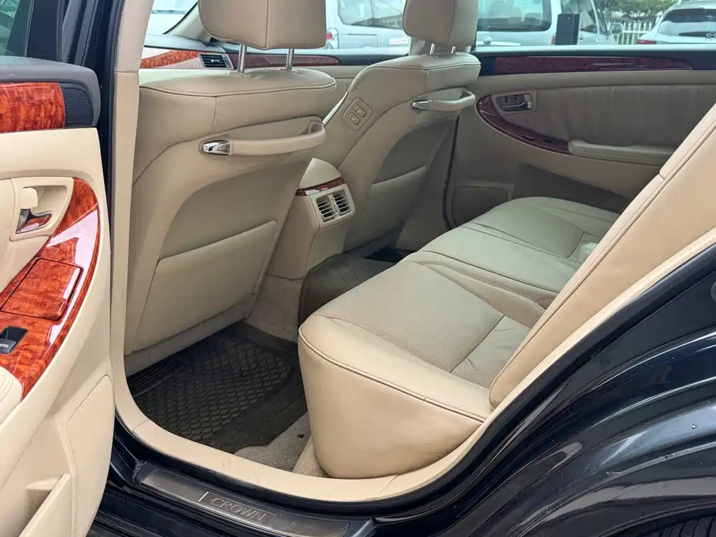 Toyota Crown 2007 2.5L Royal — Фотографии автомобиля 5