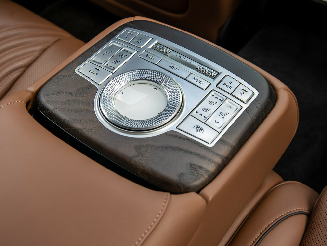 Genesis G80 Gasoline 2.5 Turbo AWD — Фотографии комплектации 28
