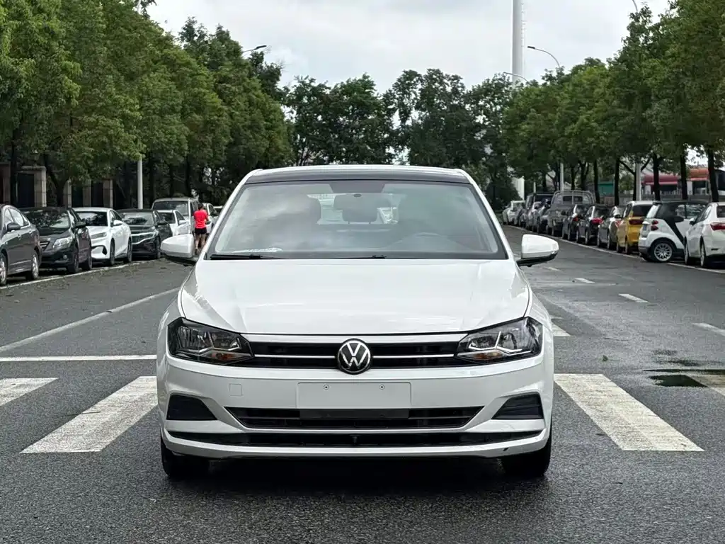 Volkswagen Polo 2021 Plus 1.5L AT