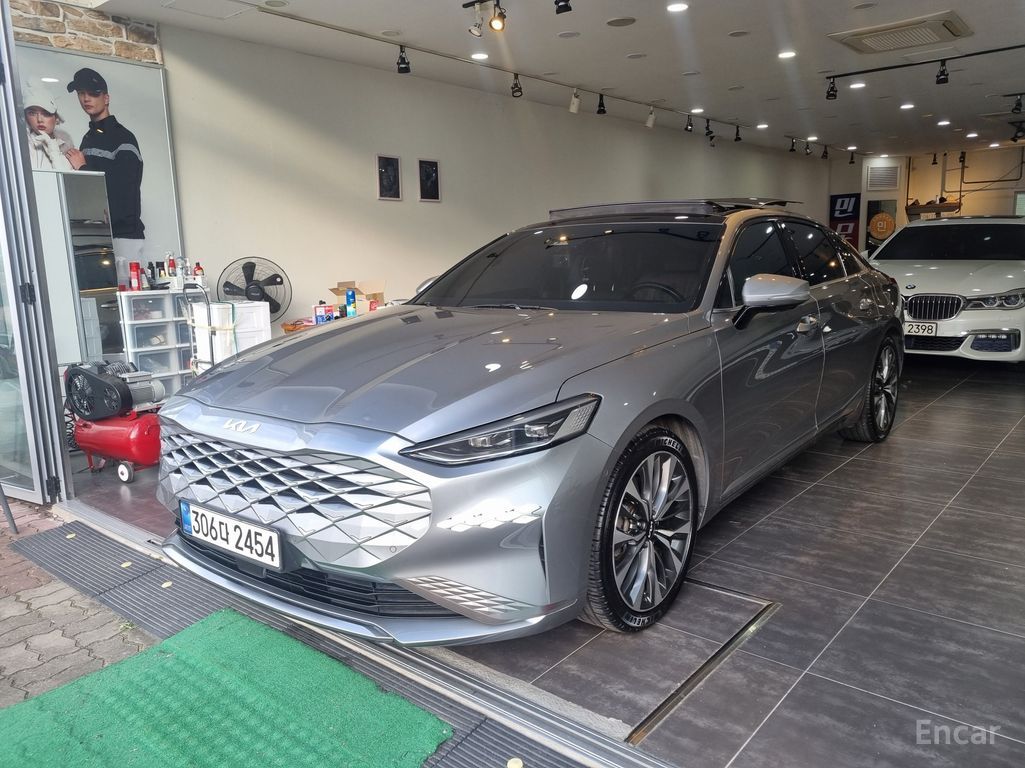 Kia K8 Signature