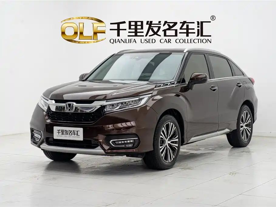 Honda Avancier 2017 370TURBO 4WD — Фотографии автомобиля 2