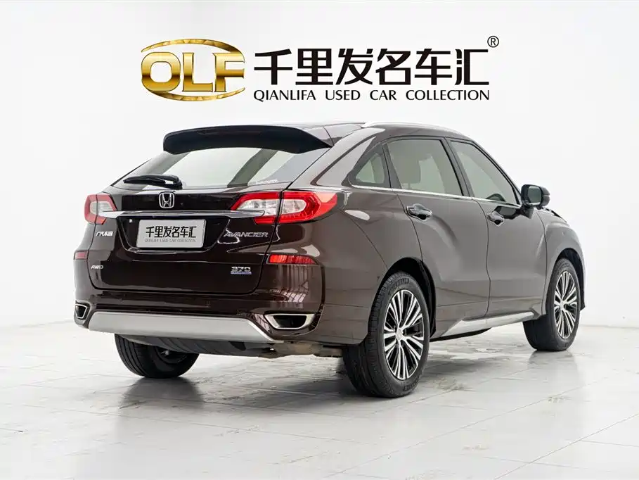 Honda Avancier 2017 370TURBO 4WD — Фотографии автомобиля 16