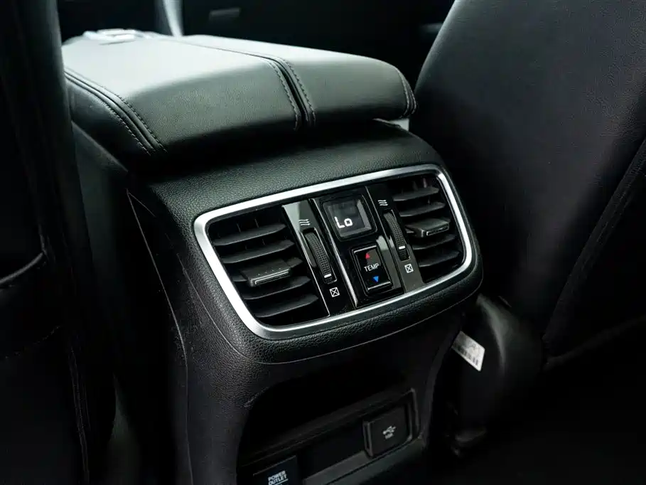 Honda Avancier 2017 370TURBO 4WD — Фотографии автомобиля 25