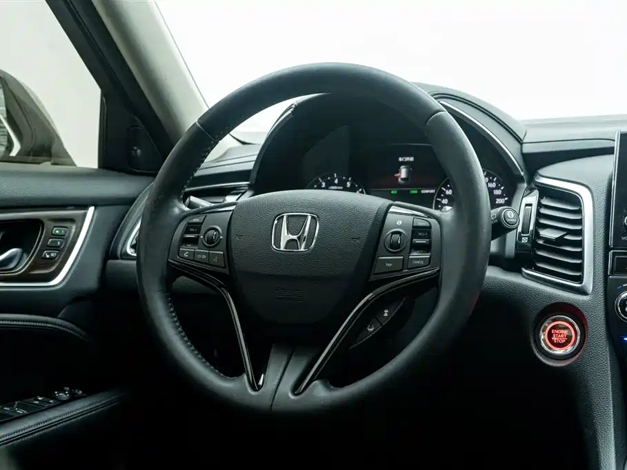 Honda Avancier 2017 370TURBO 4WD — Фотографии автомобиля 26