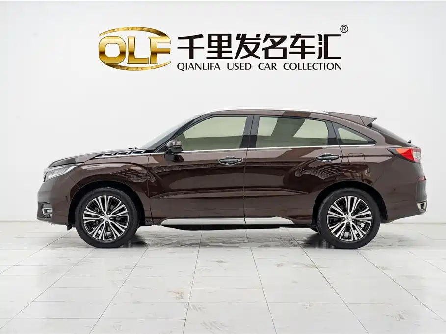 Honda Avancier 2017 370TURBO 4WD — Фотографии автомобиля 8