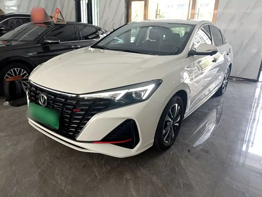 Changan Eado 2023 Enjoy PLUS NE 1.4T GDI DCT Luxury — Фотографии автомобиля 1