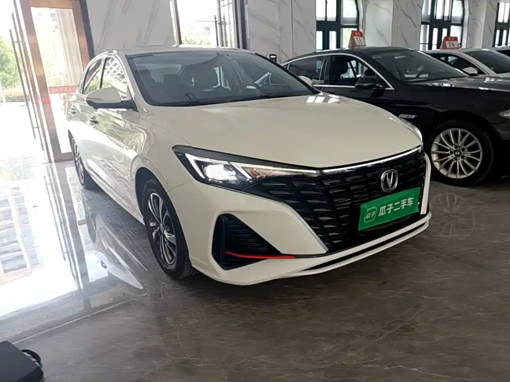 Changan Eado 2023 Enjoy PLUS NE 1.4T GDI DCT Luxury — Фотографии автомобиля 4
