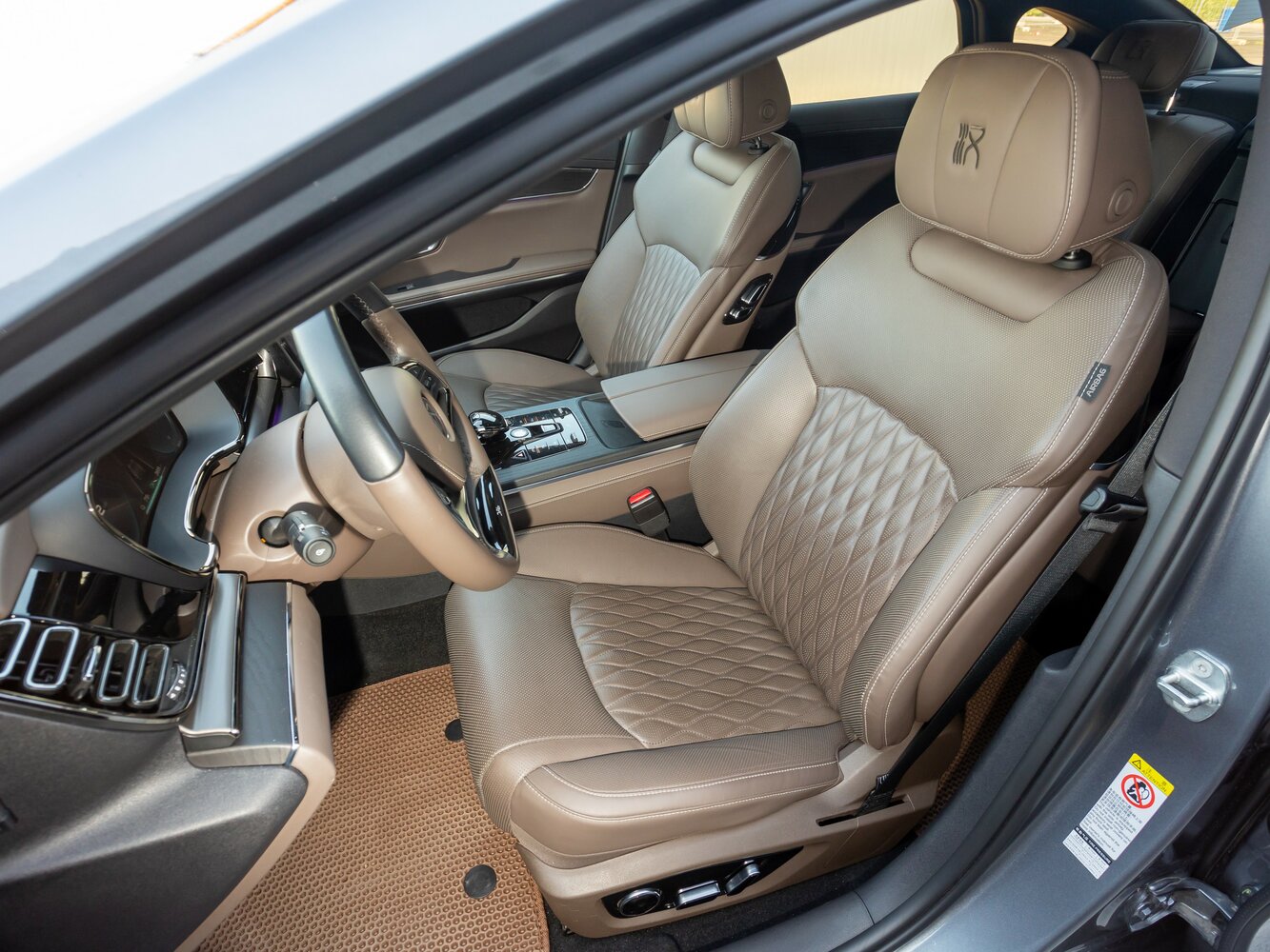 BYD Han 2020 EV Extra Long Range Luxury — Фотографии комплектации 23