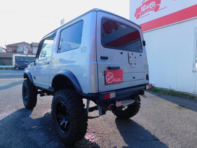 Suzuki — Фотографии автомобиля 6