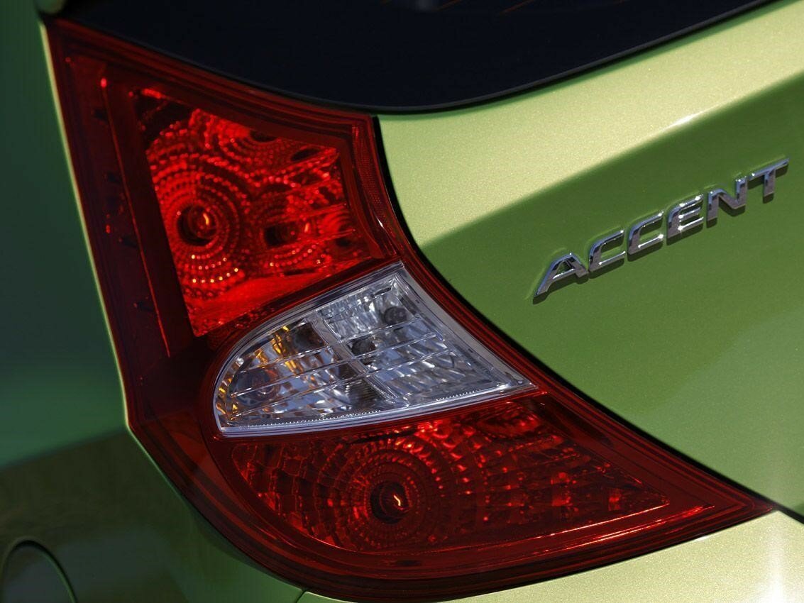 Hyundai Accent Diesel 1.6 VGT Smart — Фотографии комплектации 15