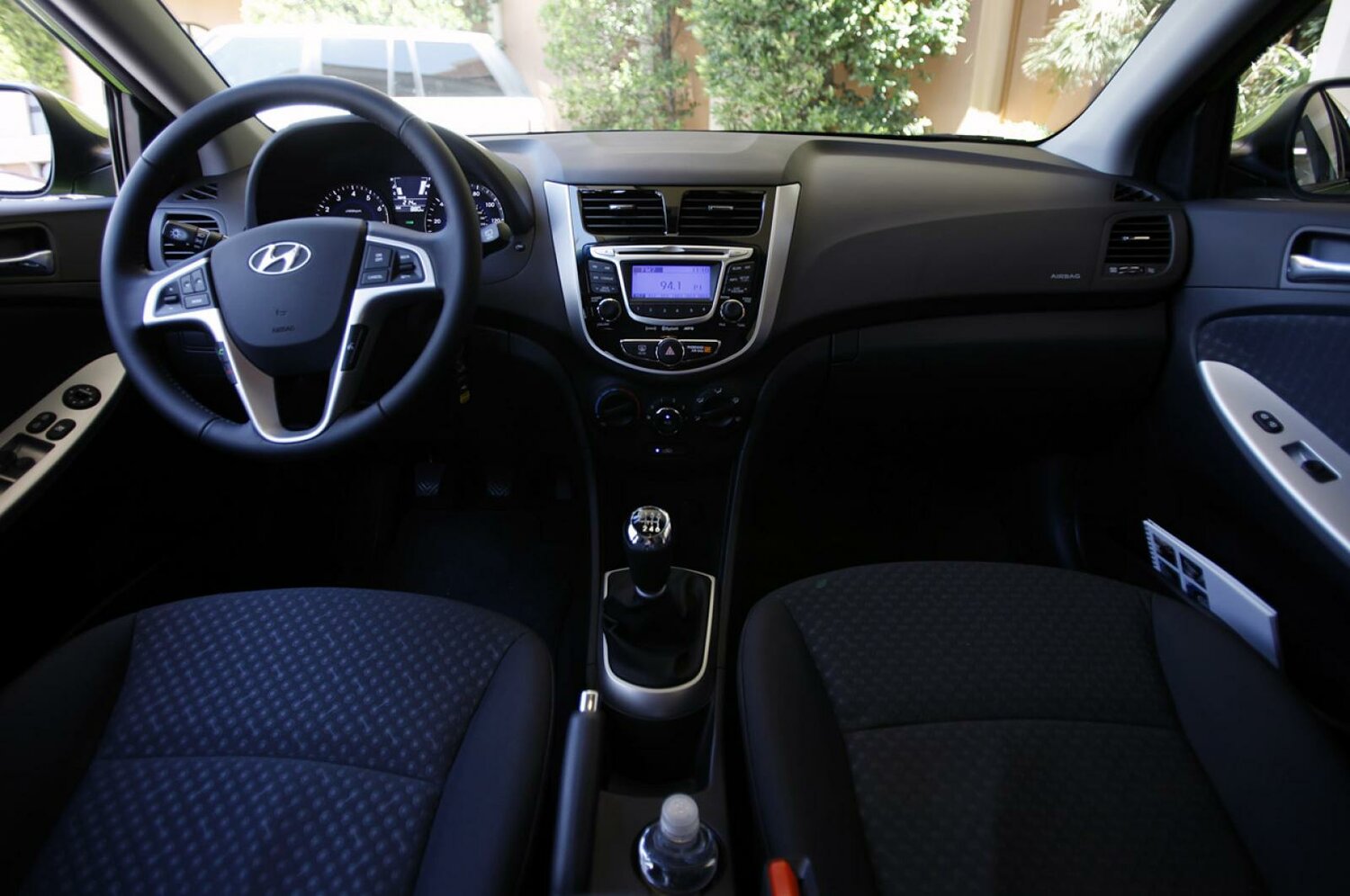 Hyundai Accent Diesel 1.6 VGT Smart — Фотографии комплектации 8