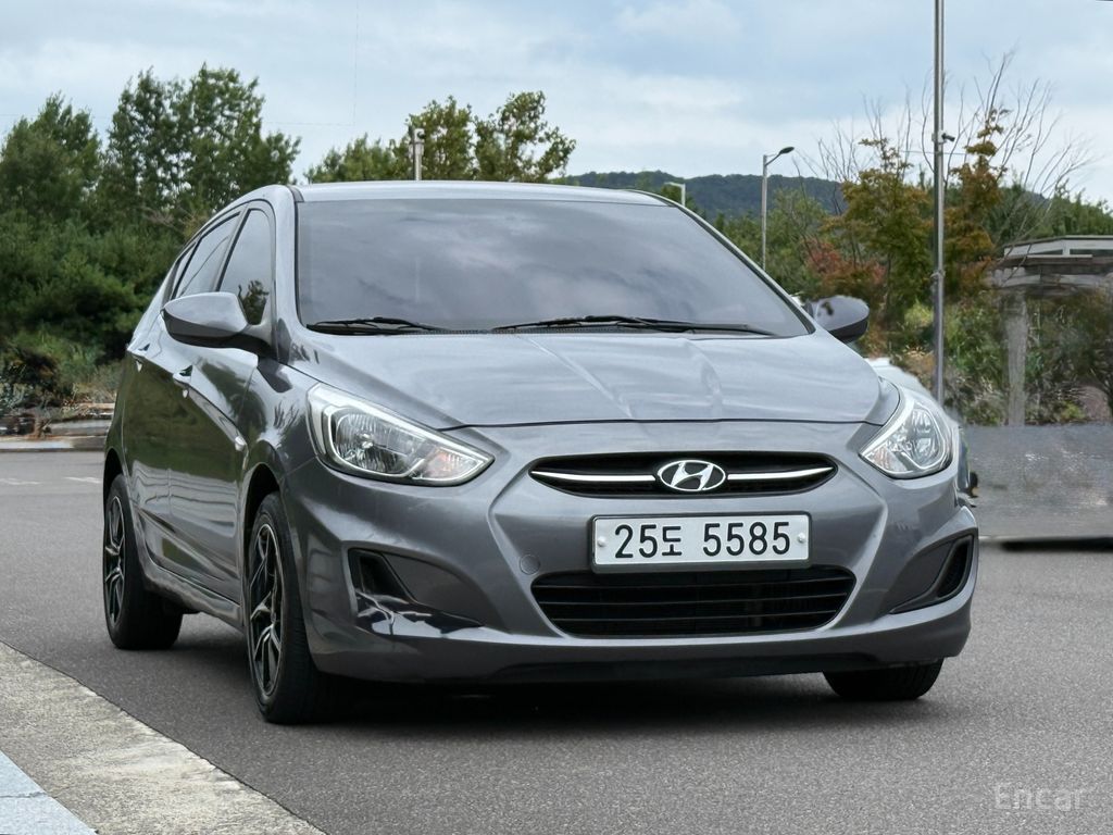 Hyundai Accent Diesel 1.6 VGT Smart — Фотографии автомобиля 1