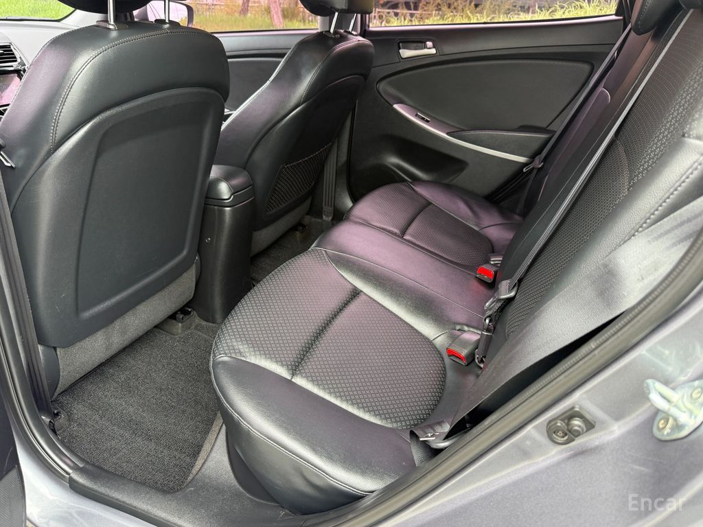 Hyundai Accent Diesel 1.6 VGT Smart — Фотографии автомобиля 11