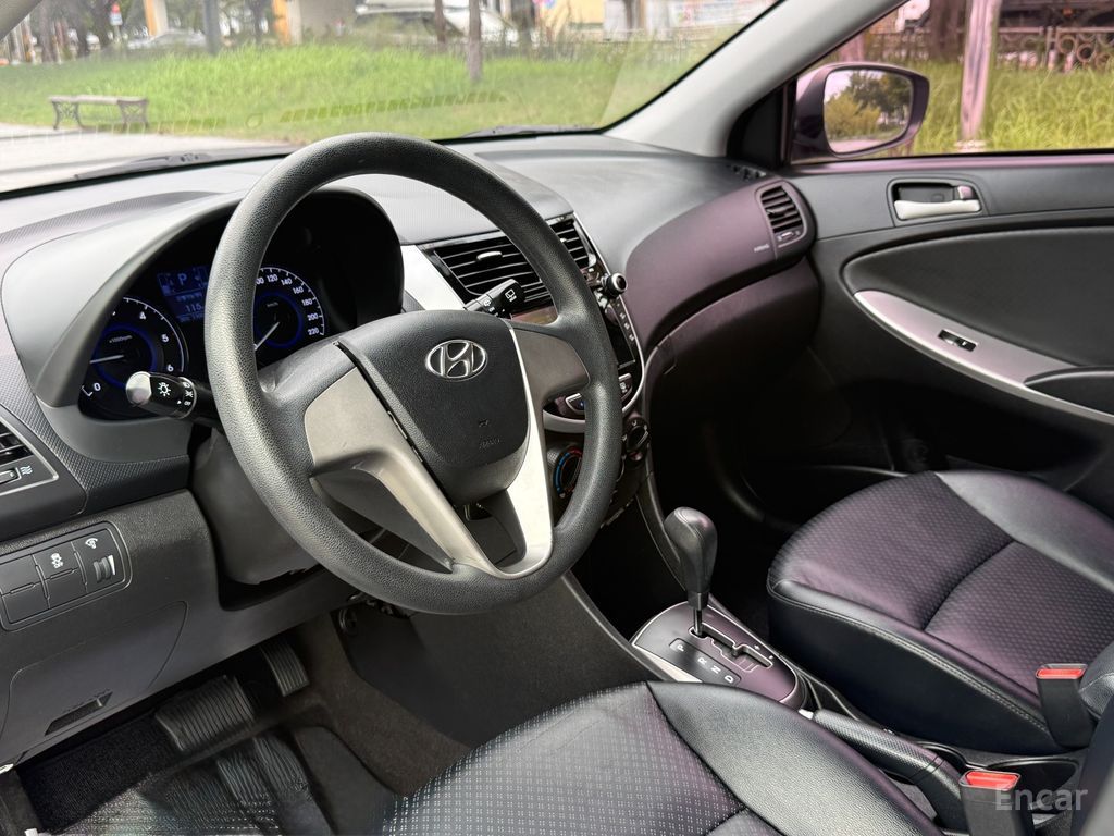 Hyundai Accent Diesel 1.6 VGT Smart — Фотографии автомобиля 12