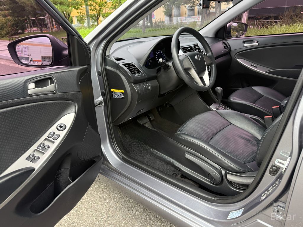 Hyundai Accent Diesel 1.6 VGT Smart — Фотографии автомобиля 13