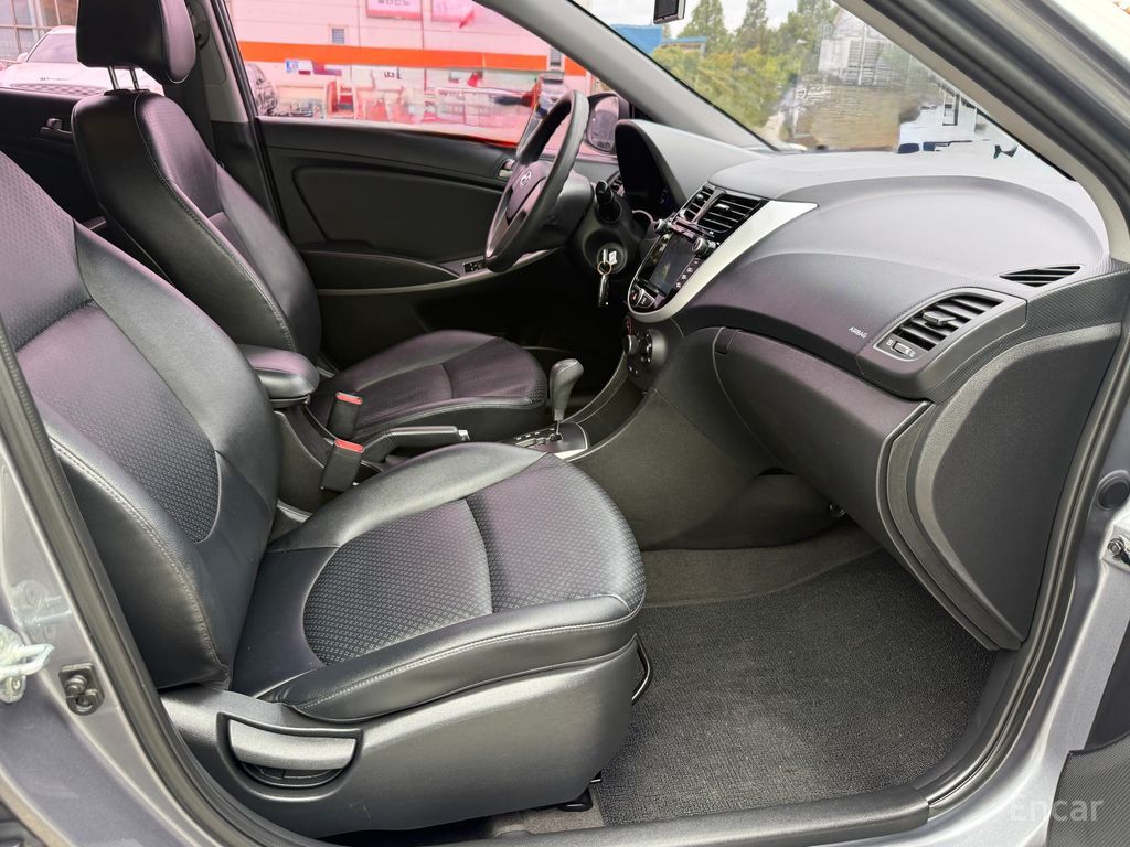 Hyundai Accent Diesel 1.6 VGT Smart — Фотографии автомобиля 14