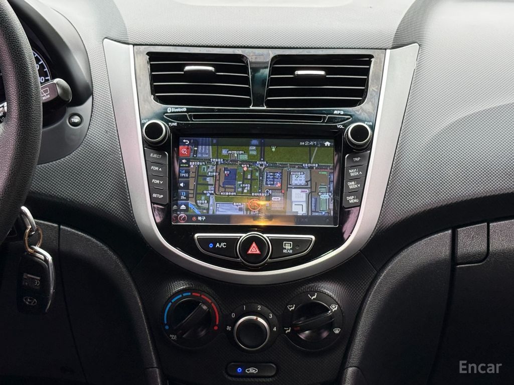 Hyundai Accent Diesel 1.6 VGT Smart — Фотографии автомобиля 15