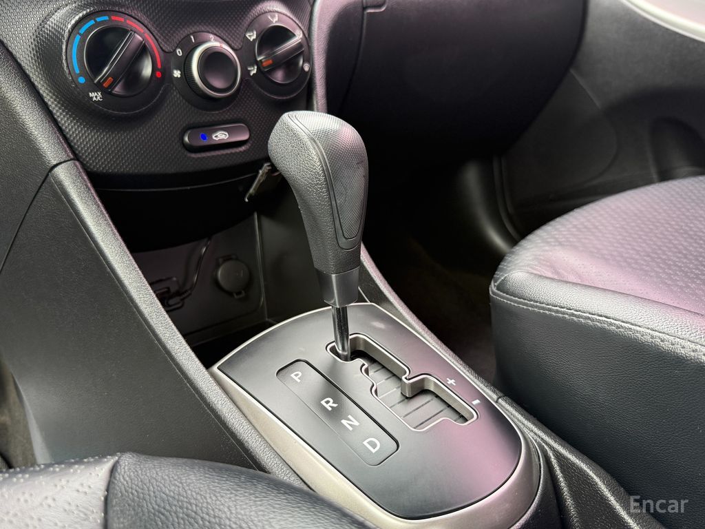 Hyundai Accent Diesel 1.6 VGT Smart — Фотографии автомобиля 8