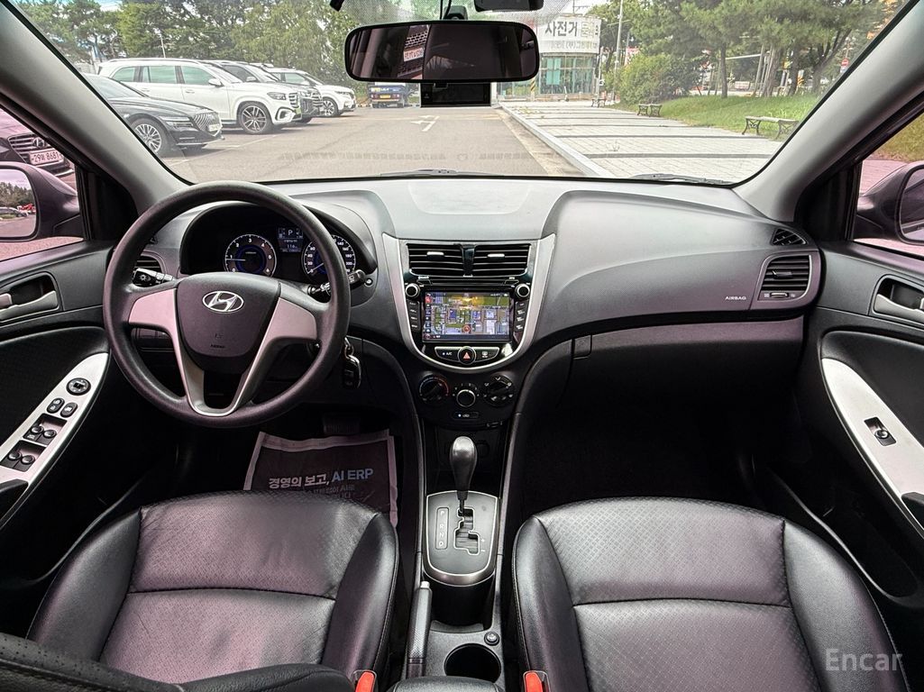 Hyundai Accent Diesel 1.6 VGT Smart — Фотографии автомобиля 10