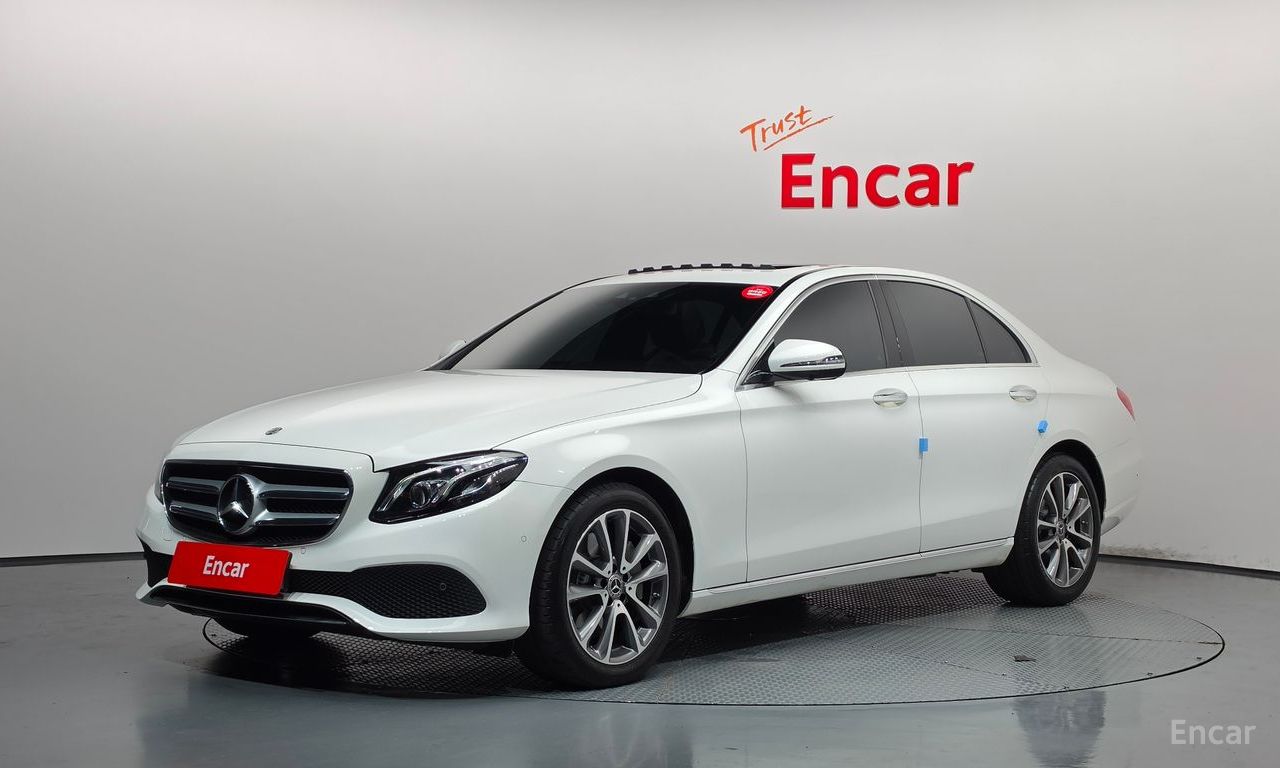 Mercedes-Benz E-Class E300 4MATIC
