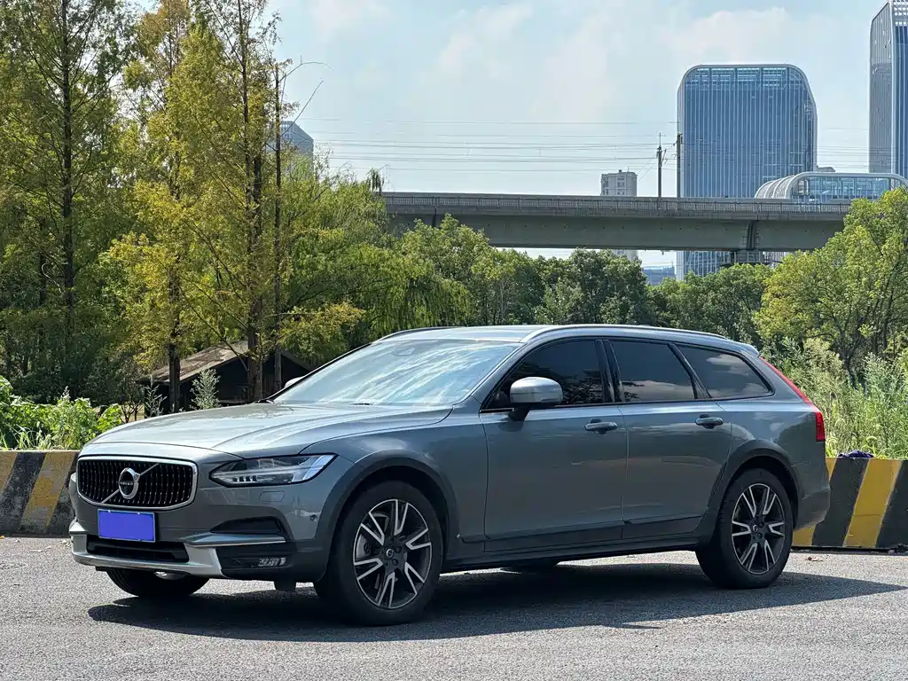 Volvo V90 2017 Cross Country T5 AWD