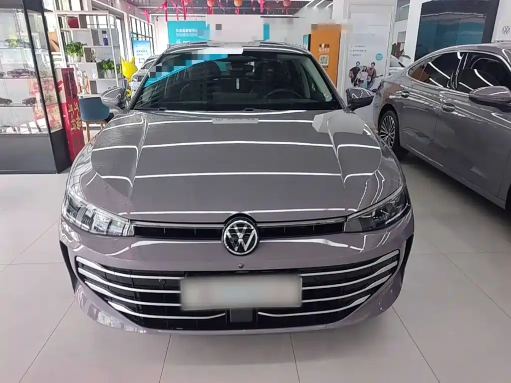Volkswagen Passat 2025 Pro 380TSI — Фотографии автомобиля 3
