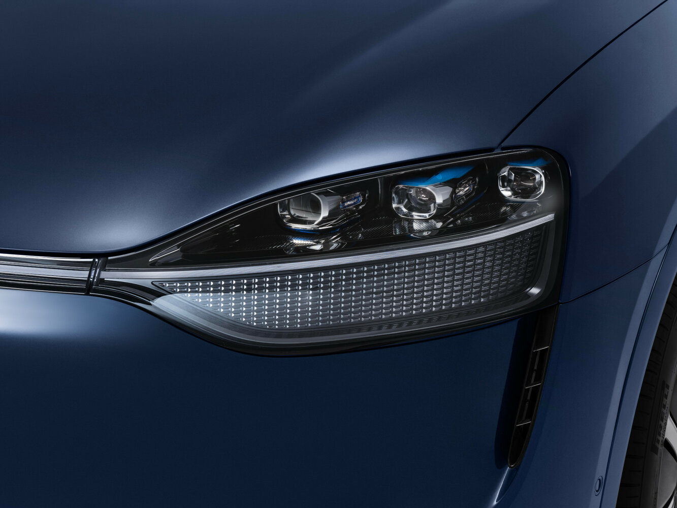 Aito M9 2024 EREV Ultra 42kWh 6 мест — Фотографии комплектации 15