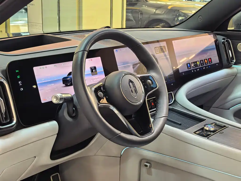 Aito M9 2024 EREV Ultra 42kWh 6 мест — Фотографии автомобиля 8