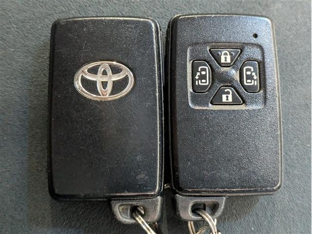 Toyota — Фотографии автомобиля 19