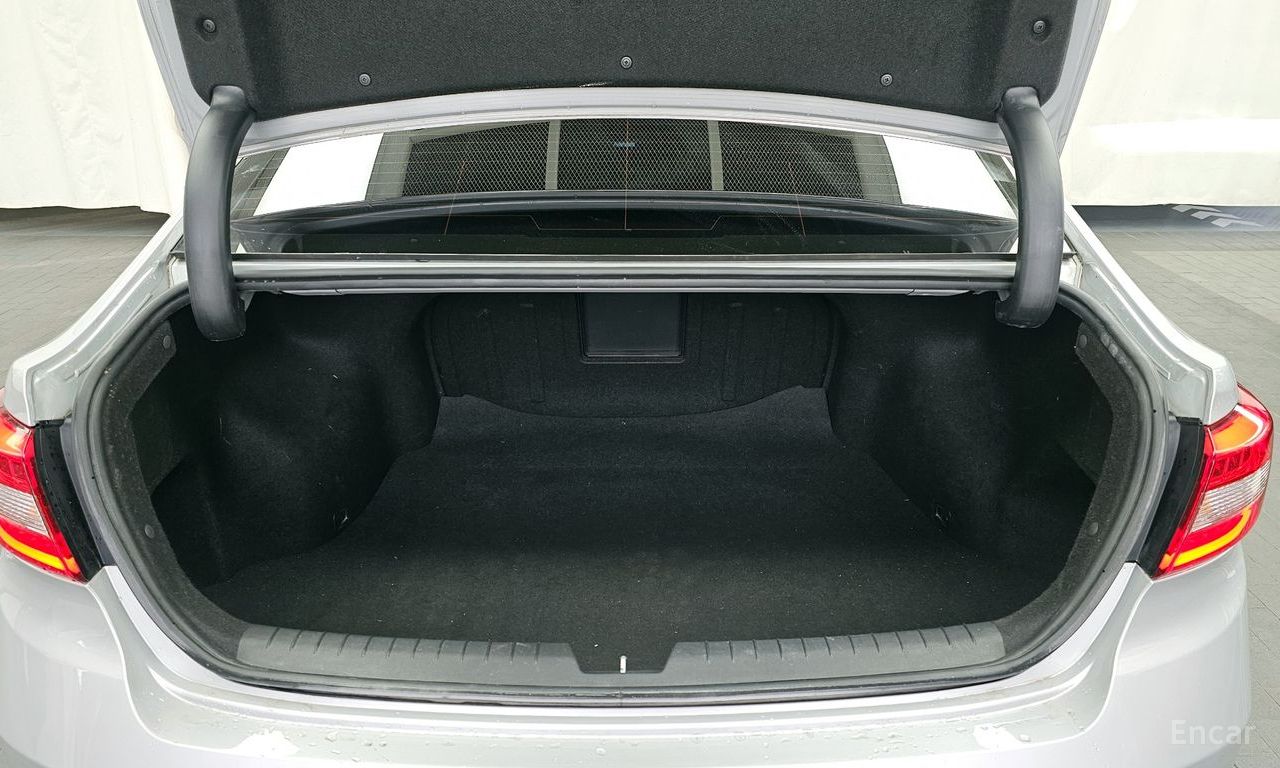 Hyundai Sonata 2.0 Smart — Фотографии автомобиля 20