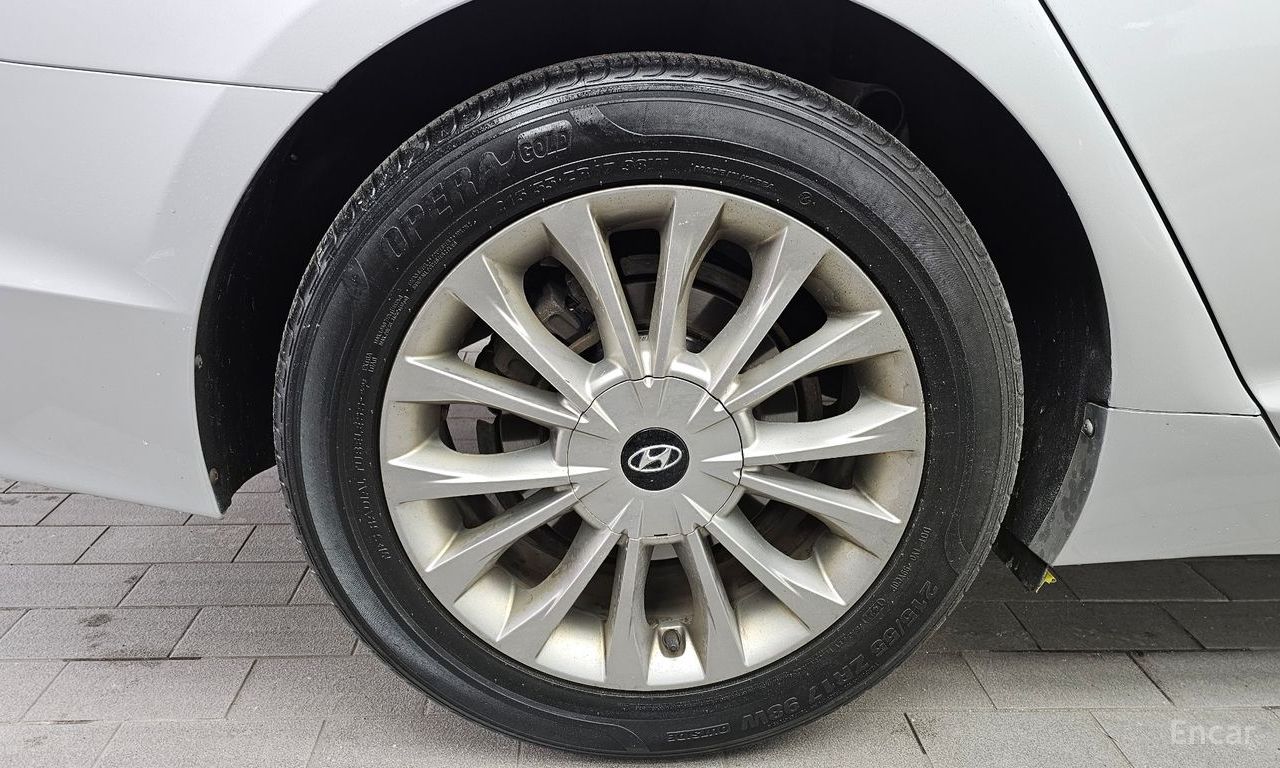 Hyundai Sonata 2.0 Smart — Фотографии автомобиля 5