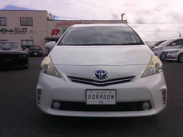 Toyota Prius Alpha S — Фотографии автомобиля 3