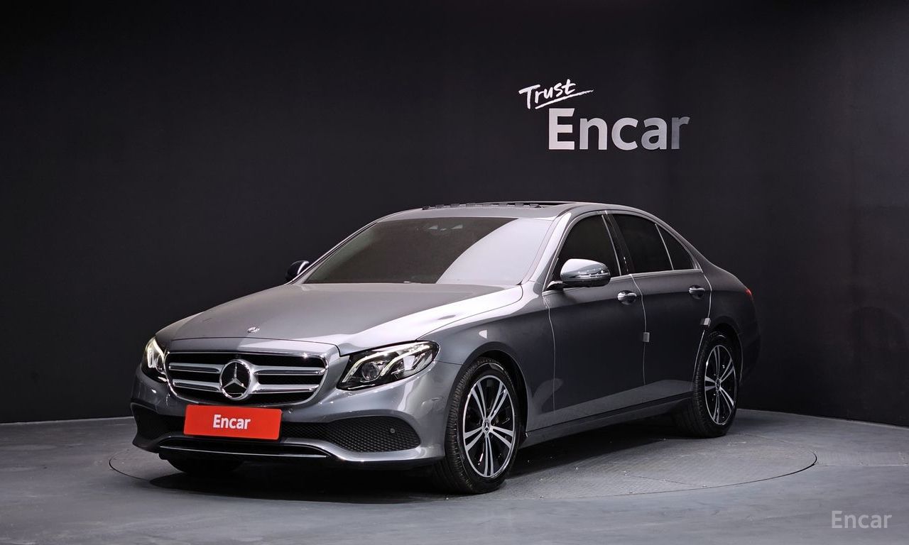 Mercedes-Benz E-Class E300