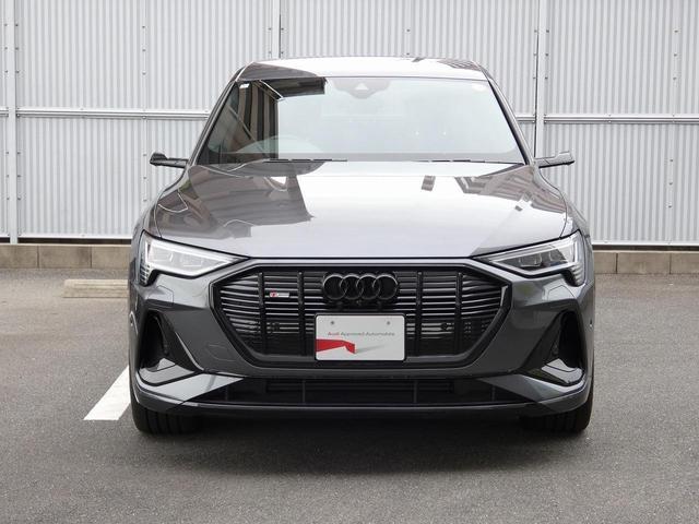 Audi e-tron Sportback 55 S — Фотографии автомобиля 14